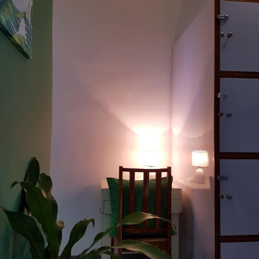 Green Turtle Backpackers Guesthouse, Puerto Princesa Kültér fotó