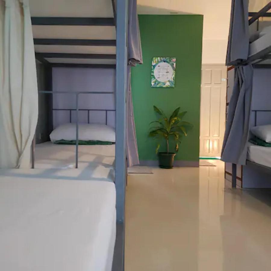 Green Turtle Backpackers Guesthouse, Puerto Princesa Kültér fotó